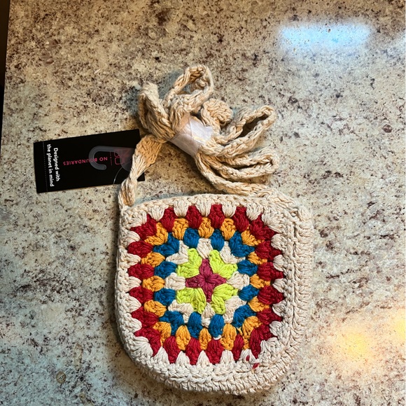 Woman’s Festival Crochet Granny Square Crossbody Bag - Picture 6 of 8